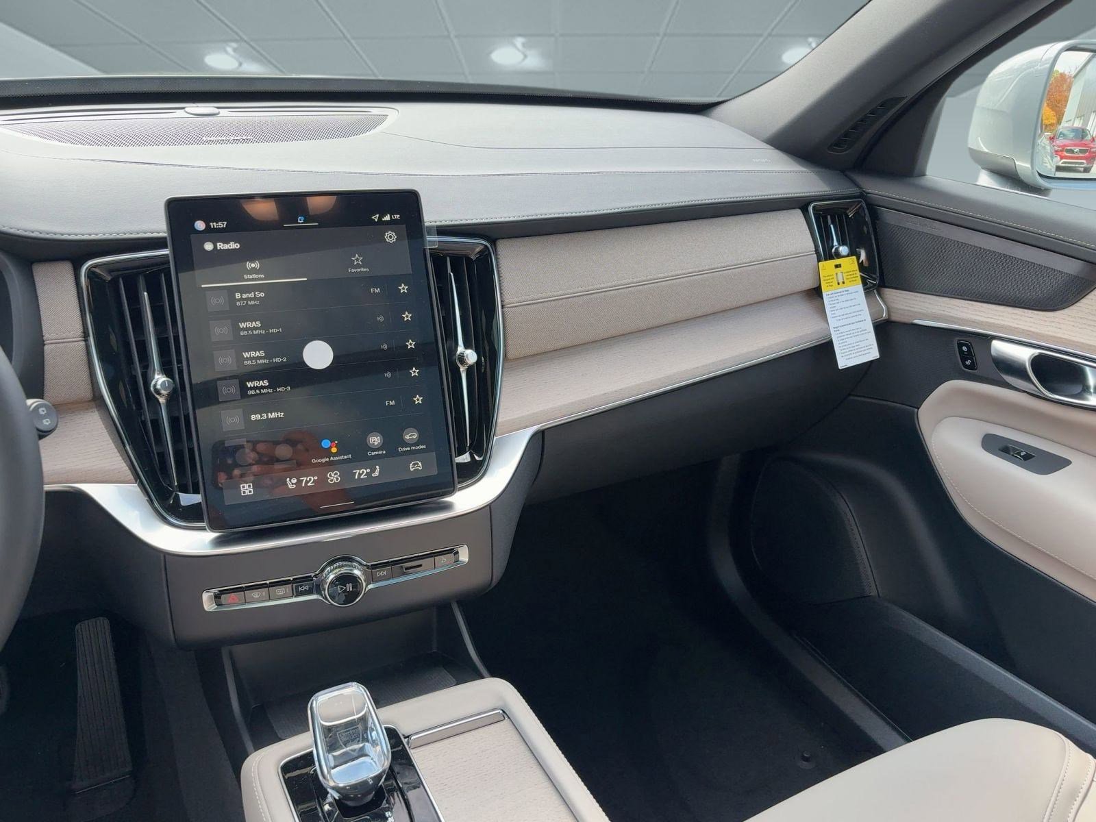 New 2026 Volvo XC90 B6 Plus w/ Protection Package image 26