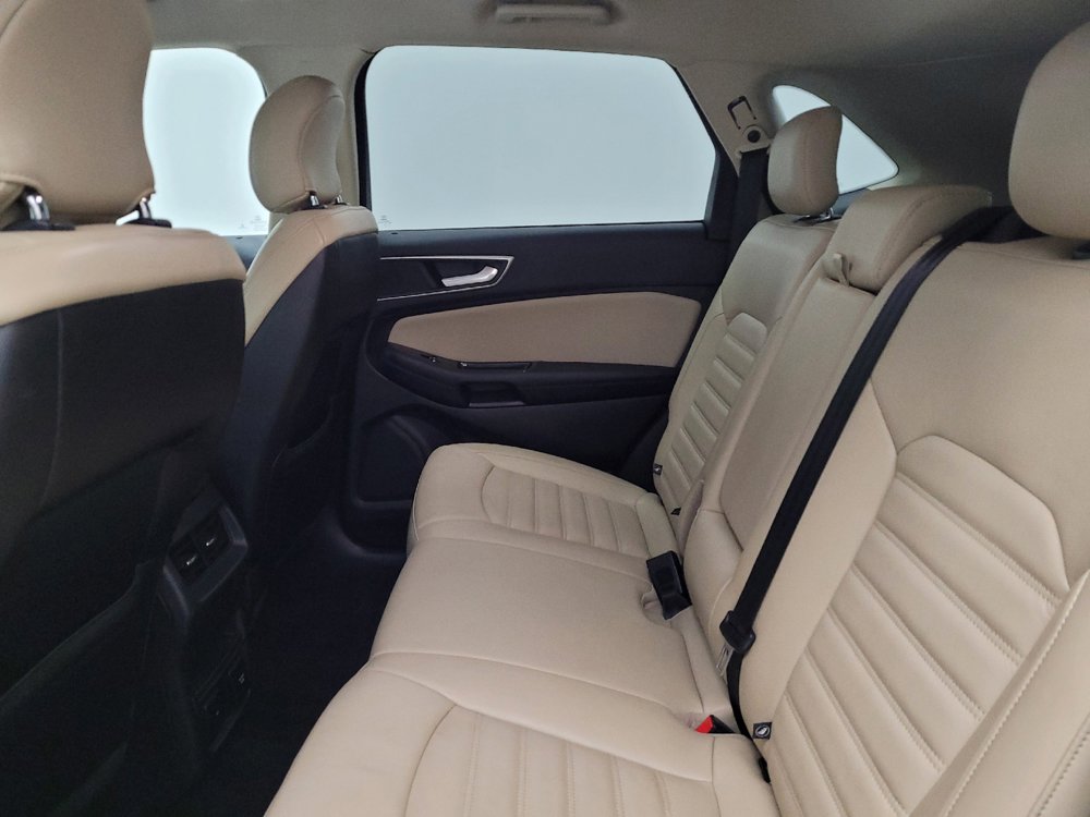 Used 2017 Ford Edge SEL w/ Equipment Group 201A AWD/4WD image 18