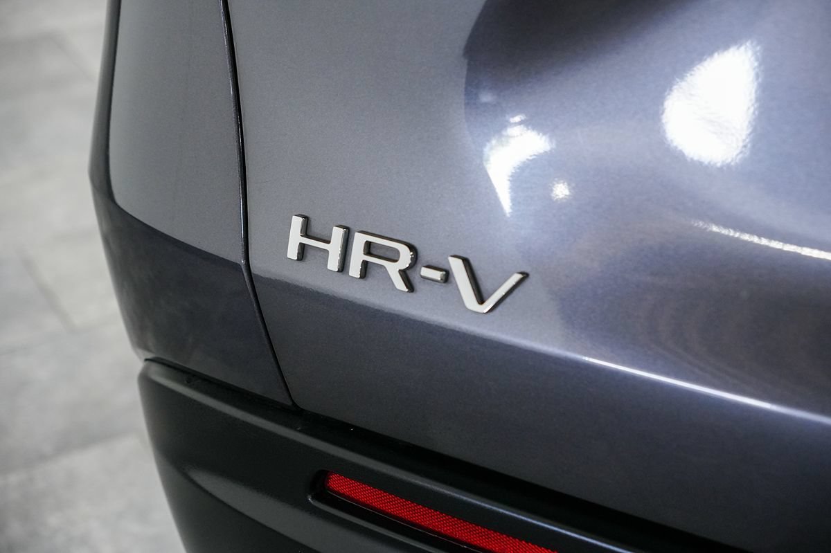 Used 2024 Honda HR-V LX image 10