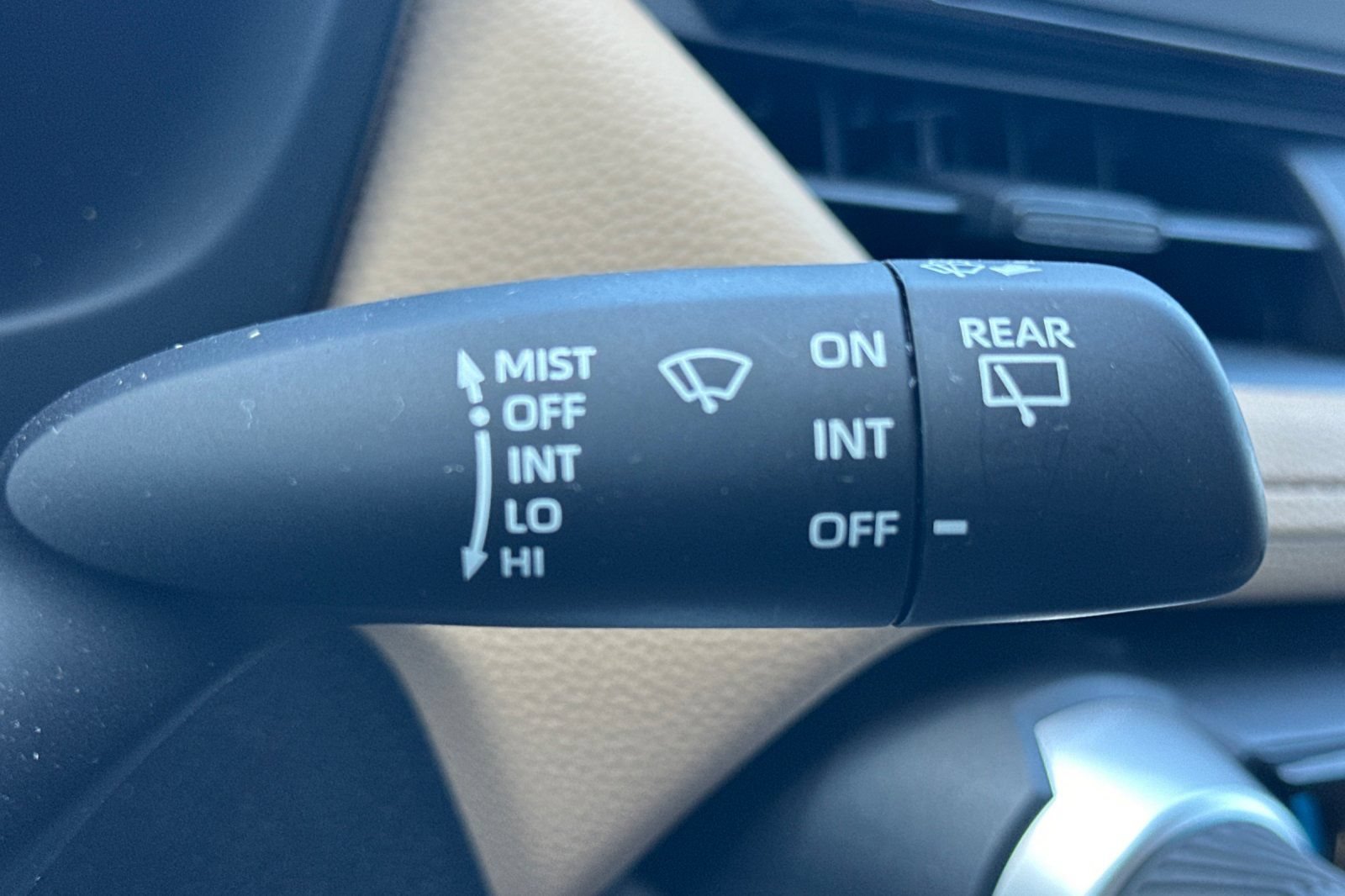 Certified 2022 Toyota RAV4 LE AWD/4WD image 39