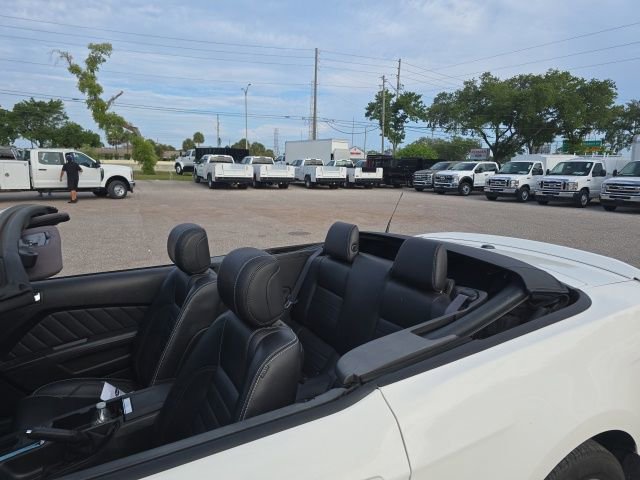 Used 2013 Ford Mustang Premium RWD image 16