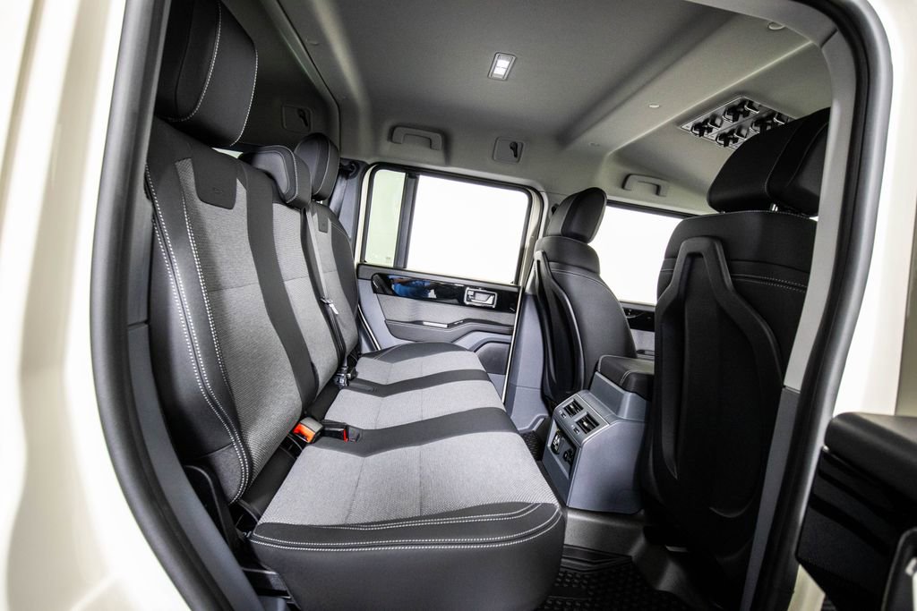 Used 2024 INEOS Grenadier Fieldmaster Edition image 12