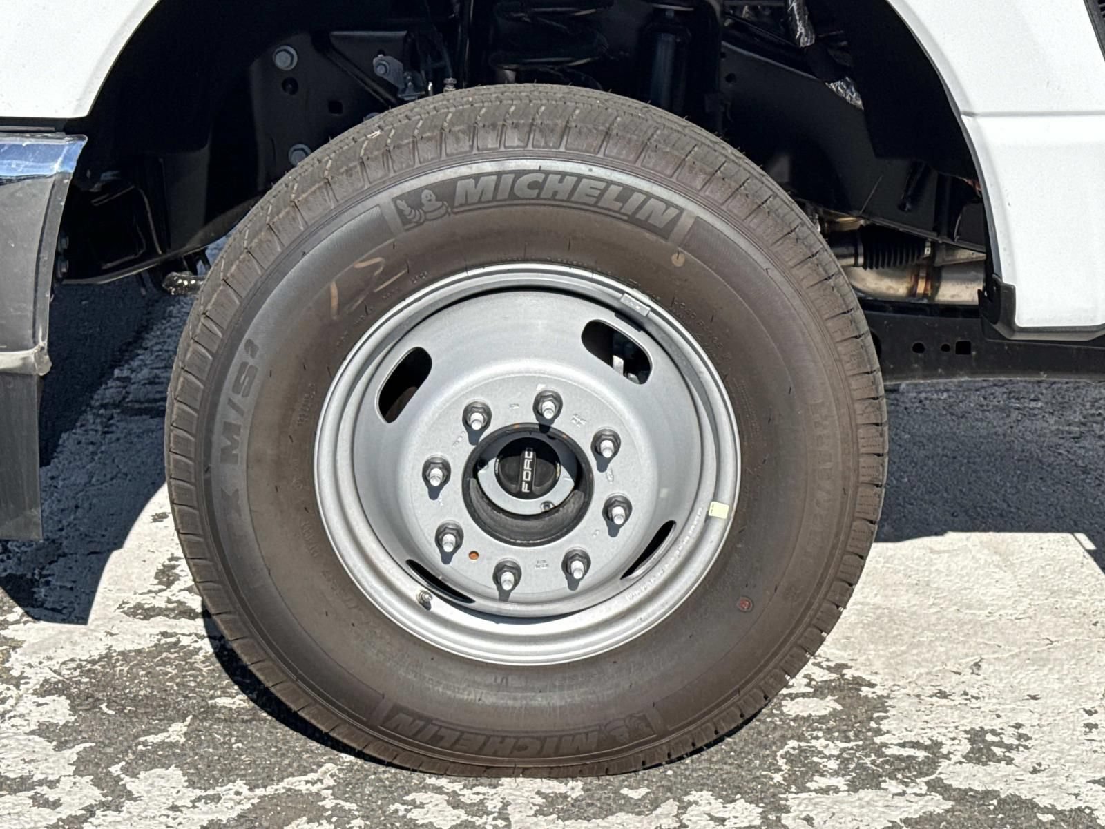 New 2026 Ford F350 XL w/ XL Chrome Package AWD/4WD image 9