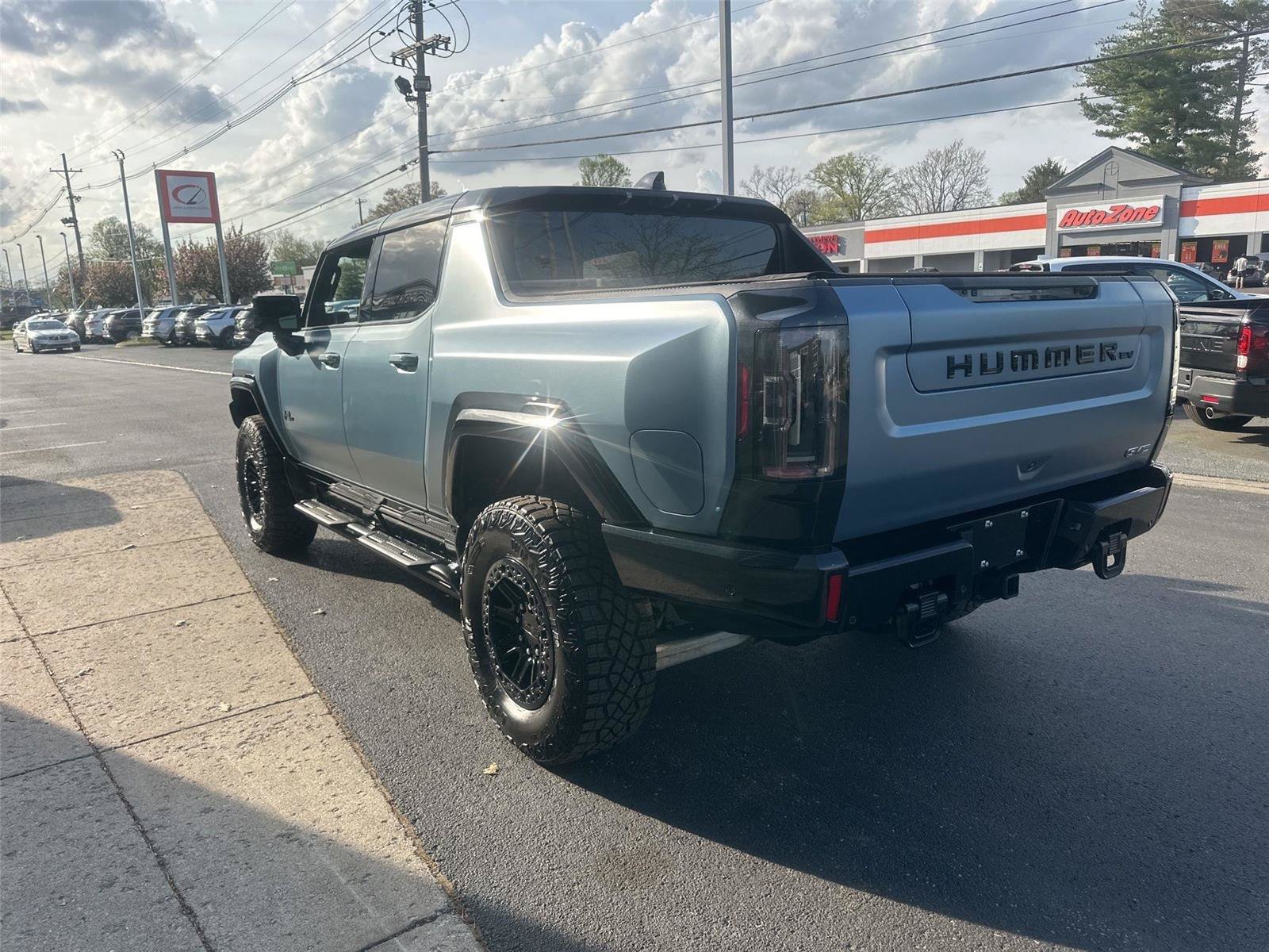 Used 2024 GMC Hummer EV 3X w/ Omega Edition AWD/4WD image 7