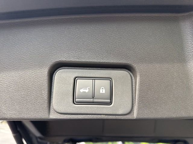 Used 2026 Nissan Rogue SV AWD/4WD image 11