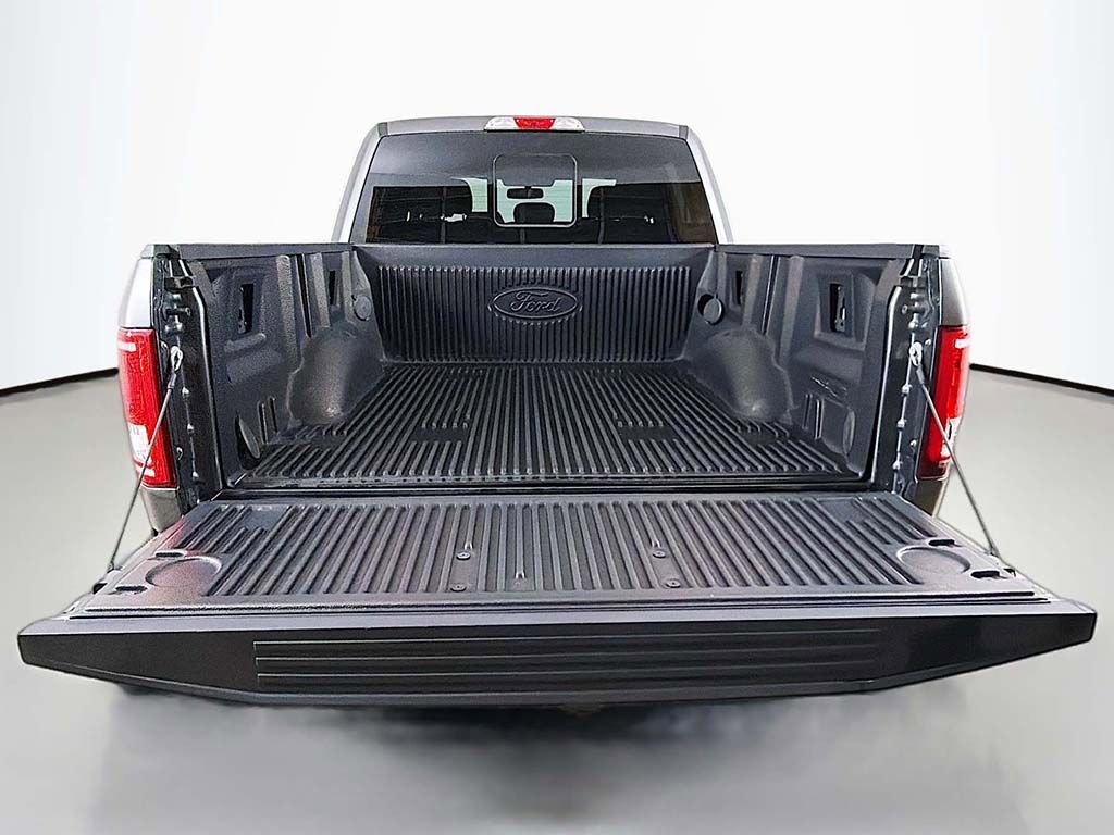 Used 2016 Ford F150 XLT w/ Equipment Group 302A Luxury image 13