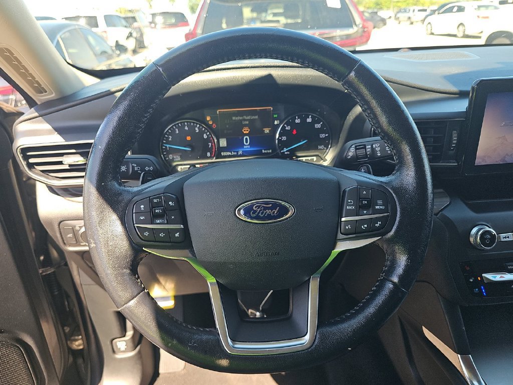 Used 2020 Ford Explorer Limited AWD/4WD image 3