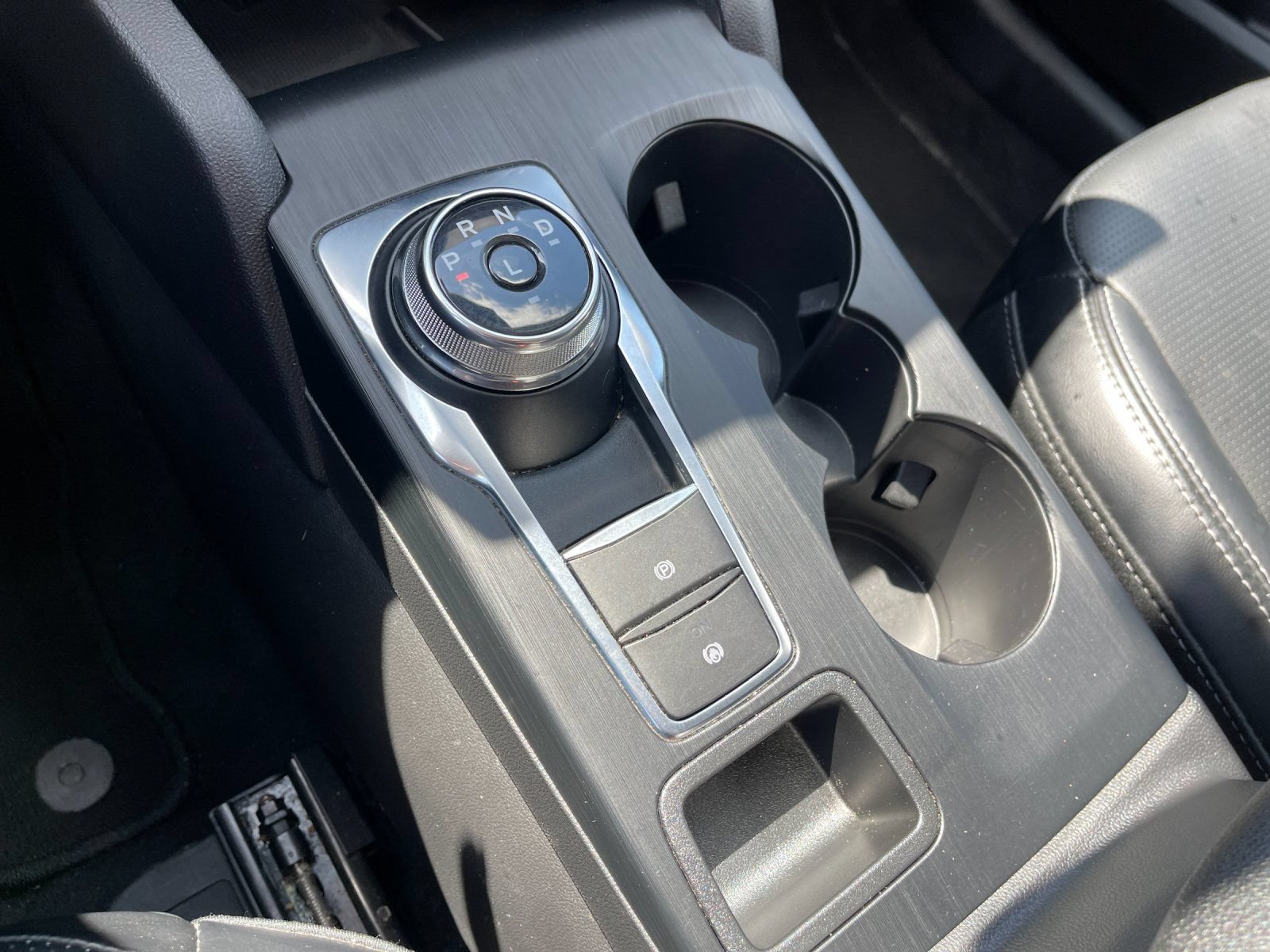 Used 2024 Ford Escape Platinum AWD/4WD image 24