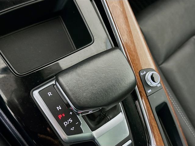 Used 2023 Audi A4 2.0T Premium w/ Convenience Package image 16