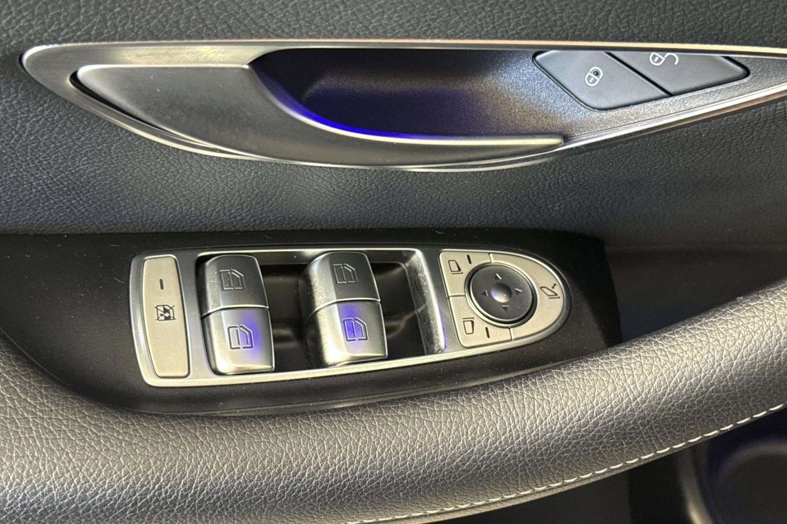 Used 2023 Mercedes-Benz E 450 4MATIC All-Terrain Wagon image 12