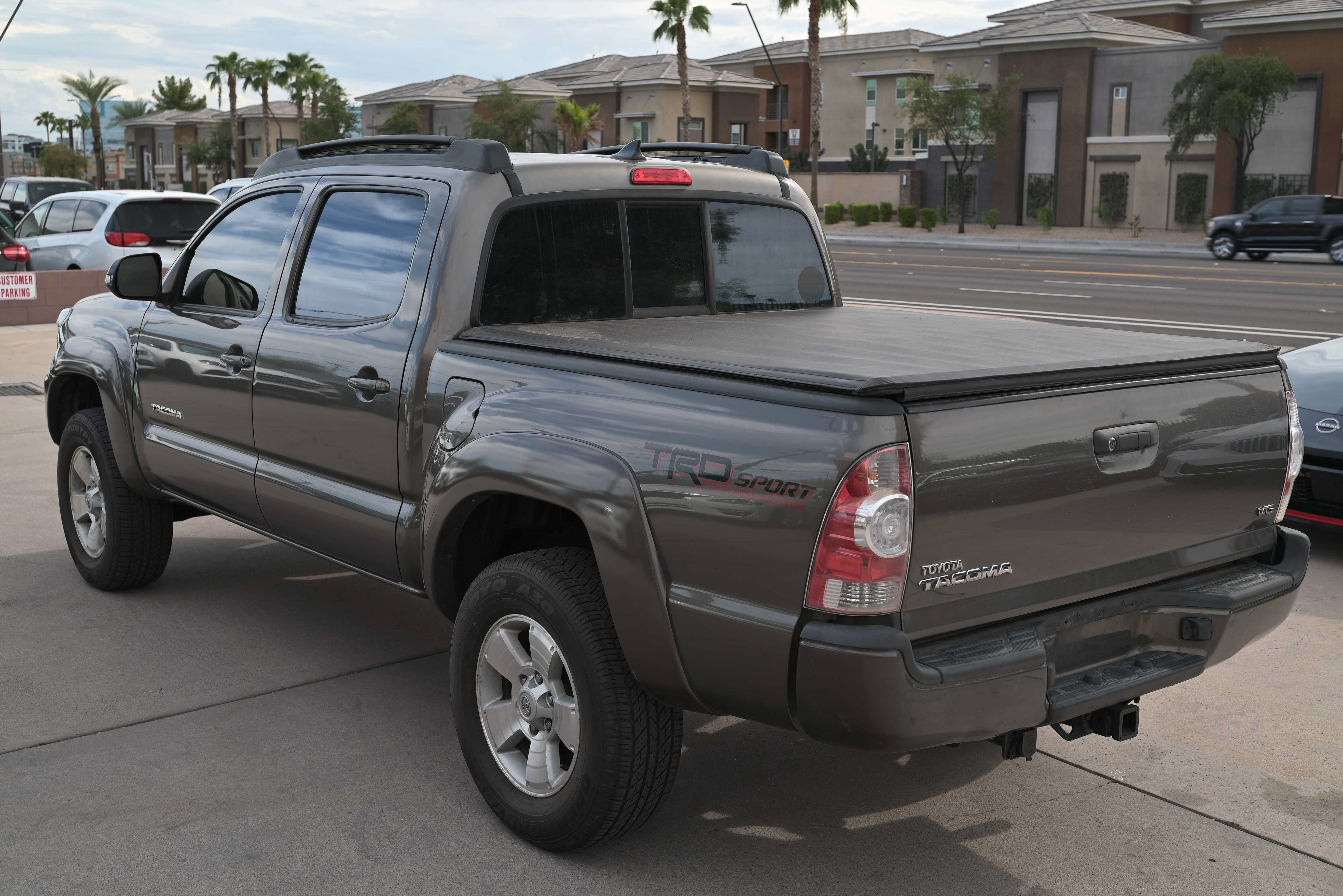 Used 2014 Toyota Tacoma 4x4 Double Cab w/ TRD Sport Package image 7