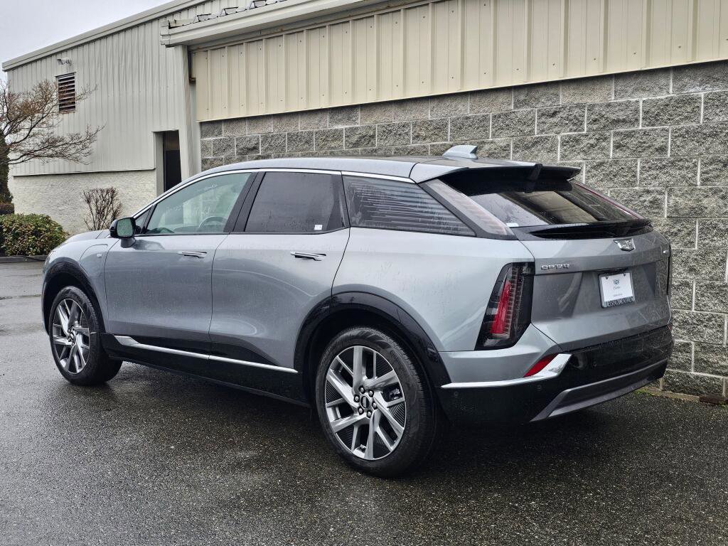 New 2026 Cadillac Optiq Luxury 1 image 5