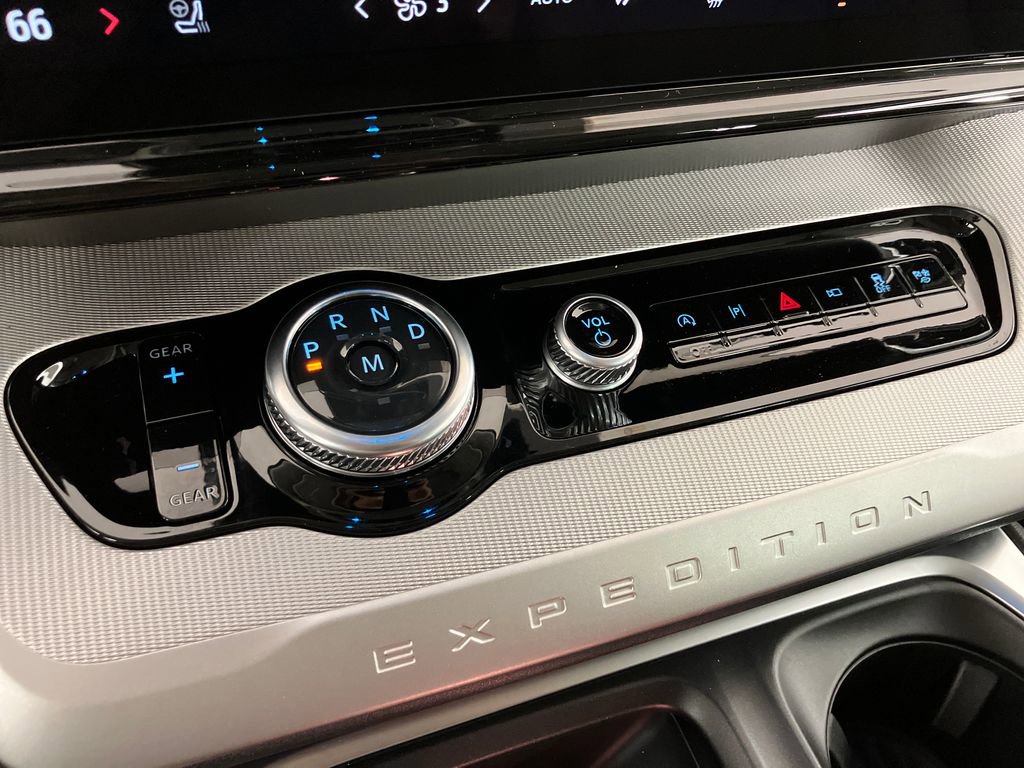 New 2025 Ford Expedition Max Active image 26