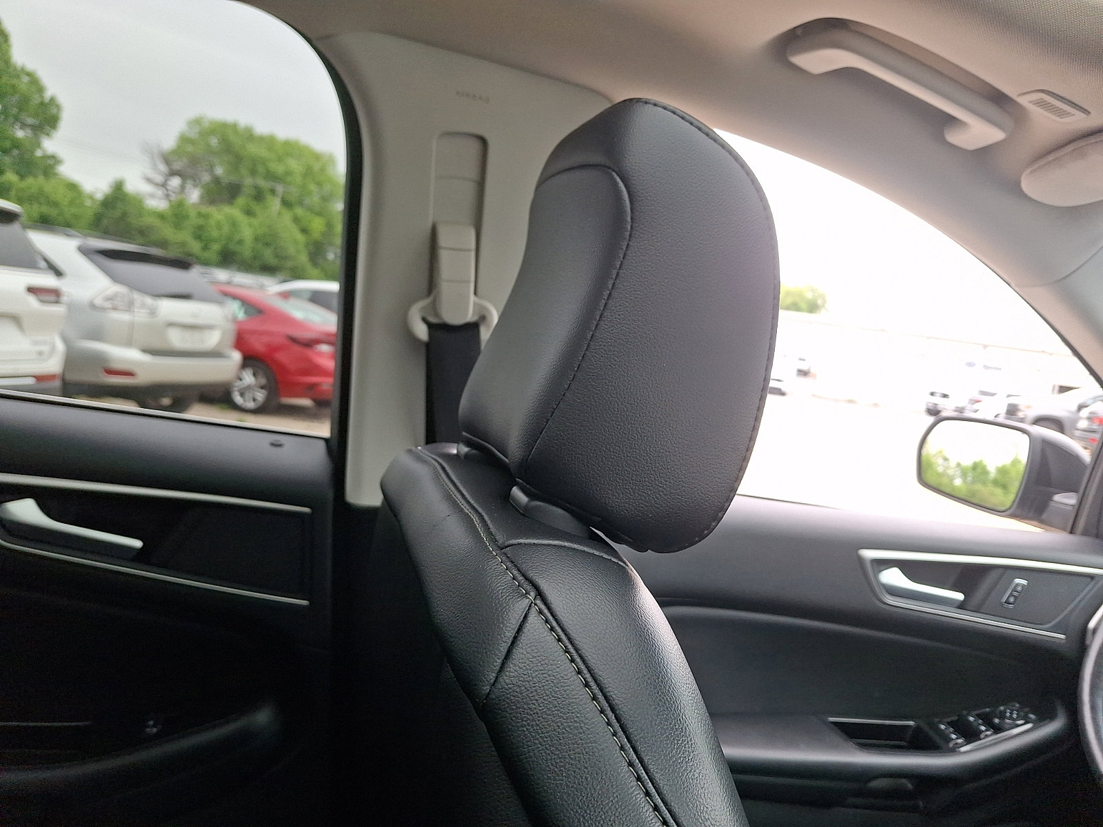 Used 2020 Ford Edge SEL w/ Convenience Package AWD/4WD image 13