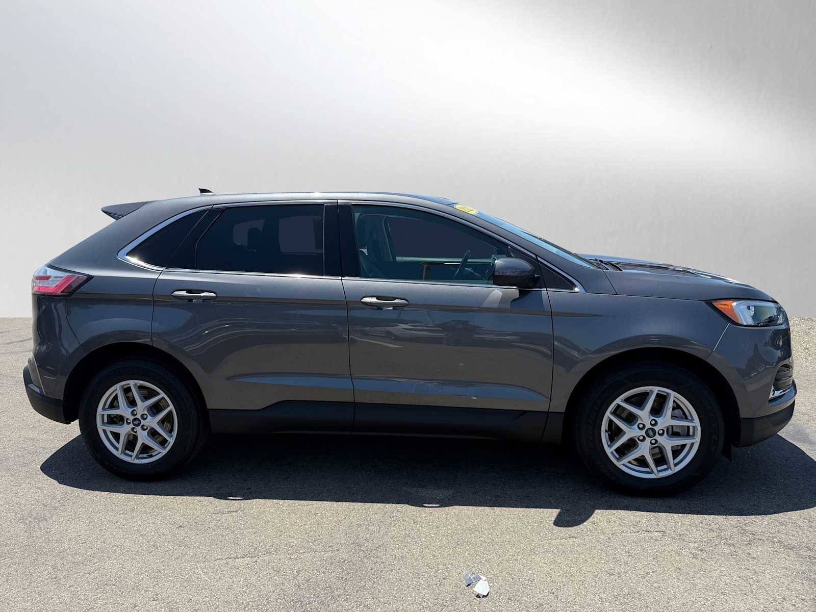 Used 2022 Ford Edge SEL image 8