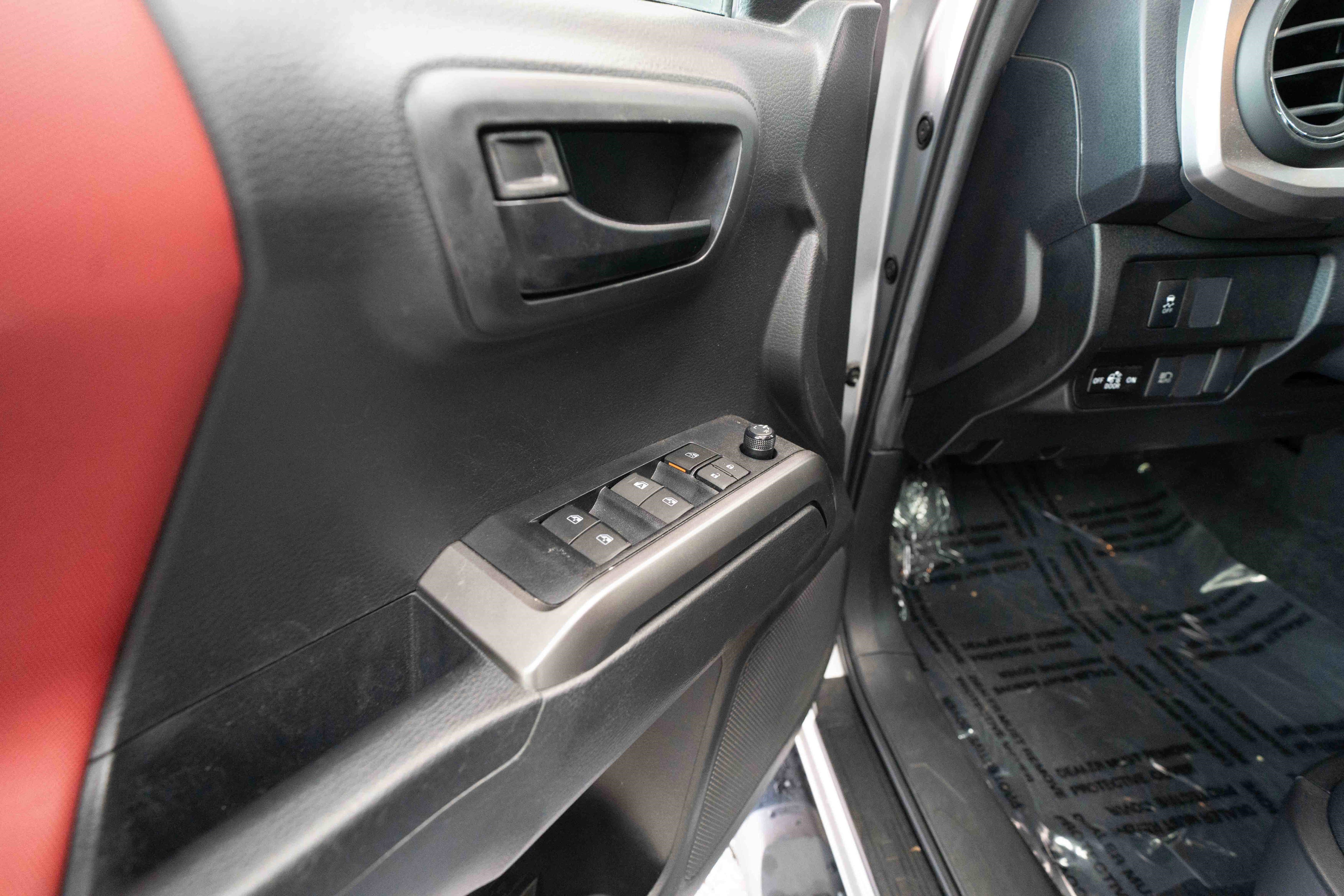 Used 2022 Toyota Tacoma SR5 image 7