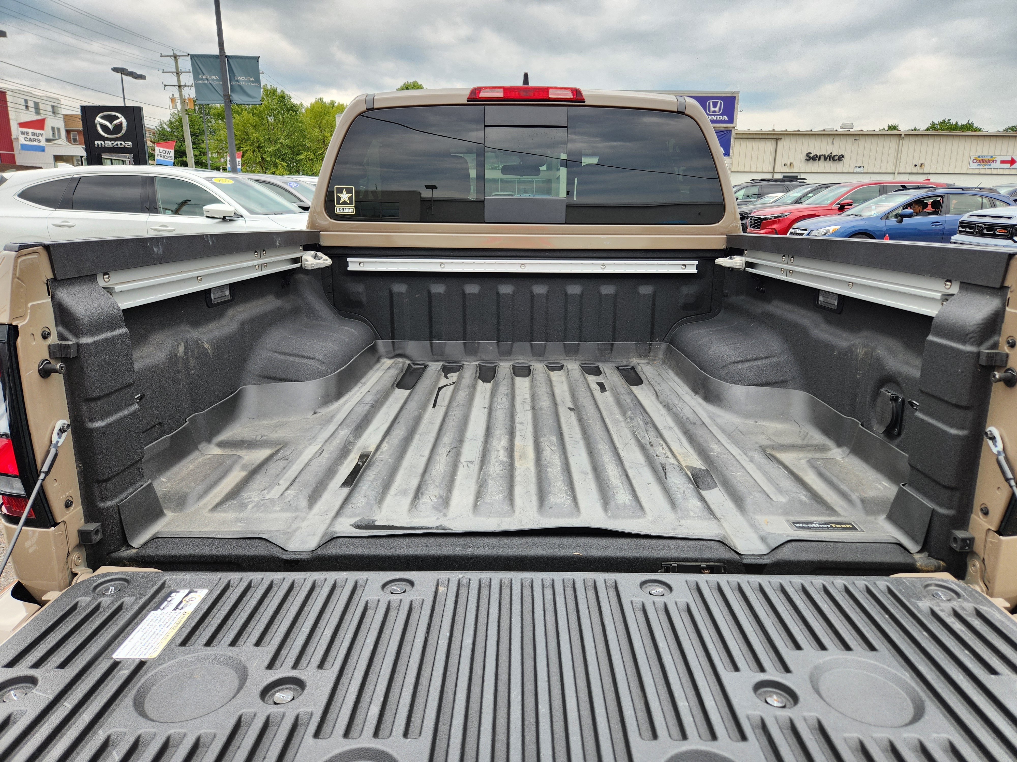 Used 2024 Nissan Frontier PRO-4X w/ Pro Convenience Package AWD/4WD image 8