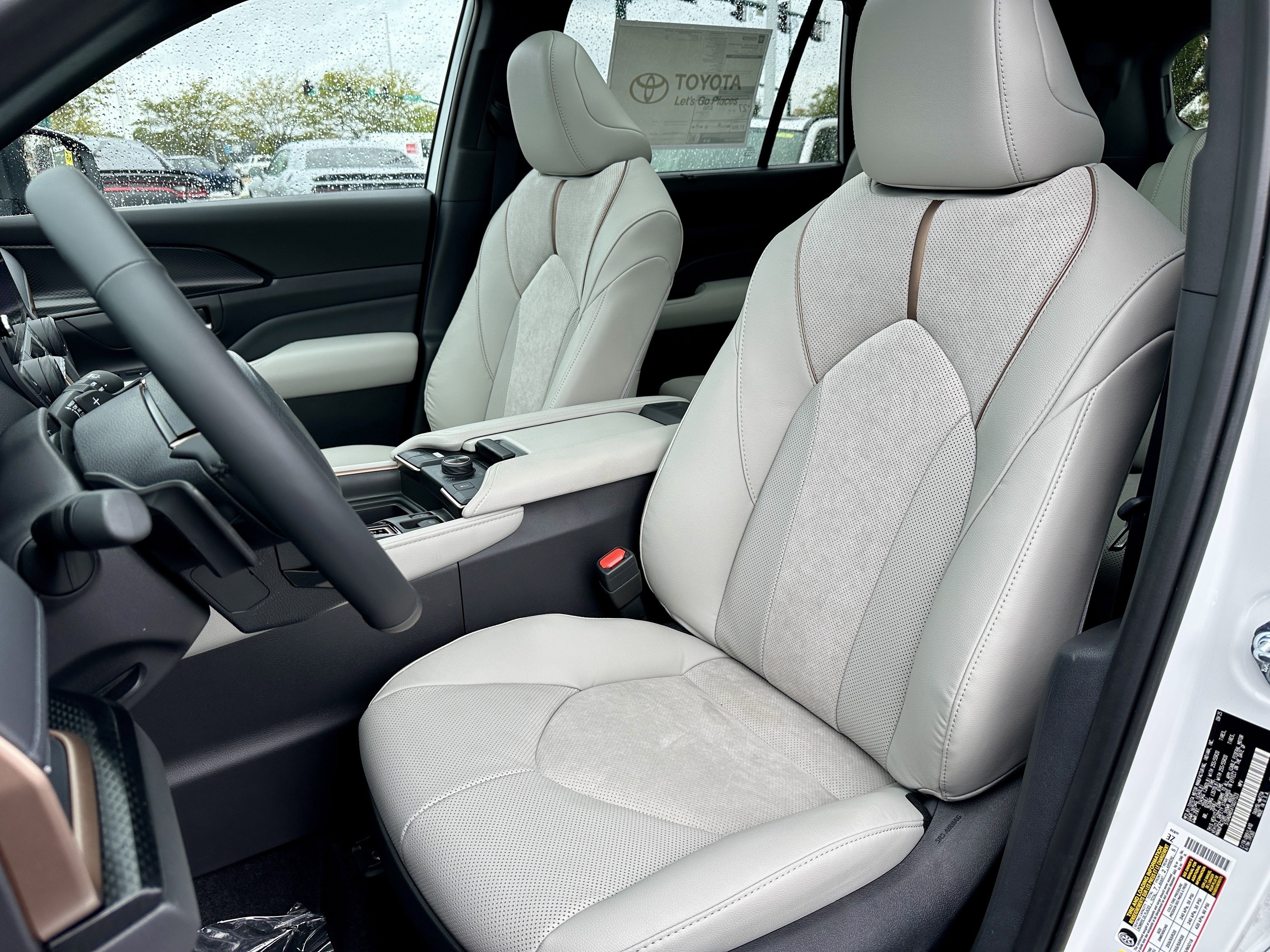 New 2026 Toyota Grand Highlander AWD Hybrid image 24