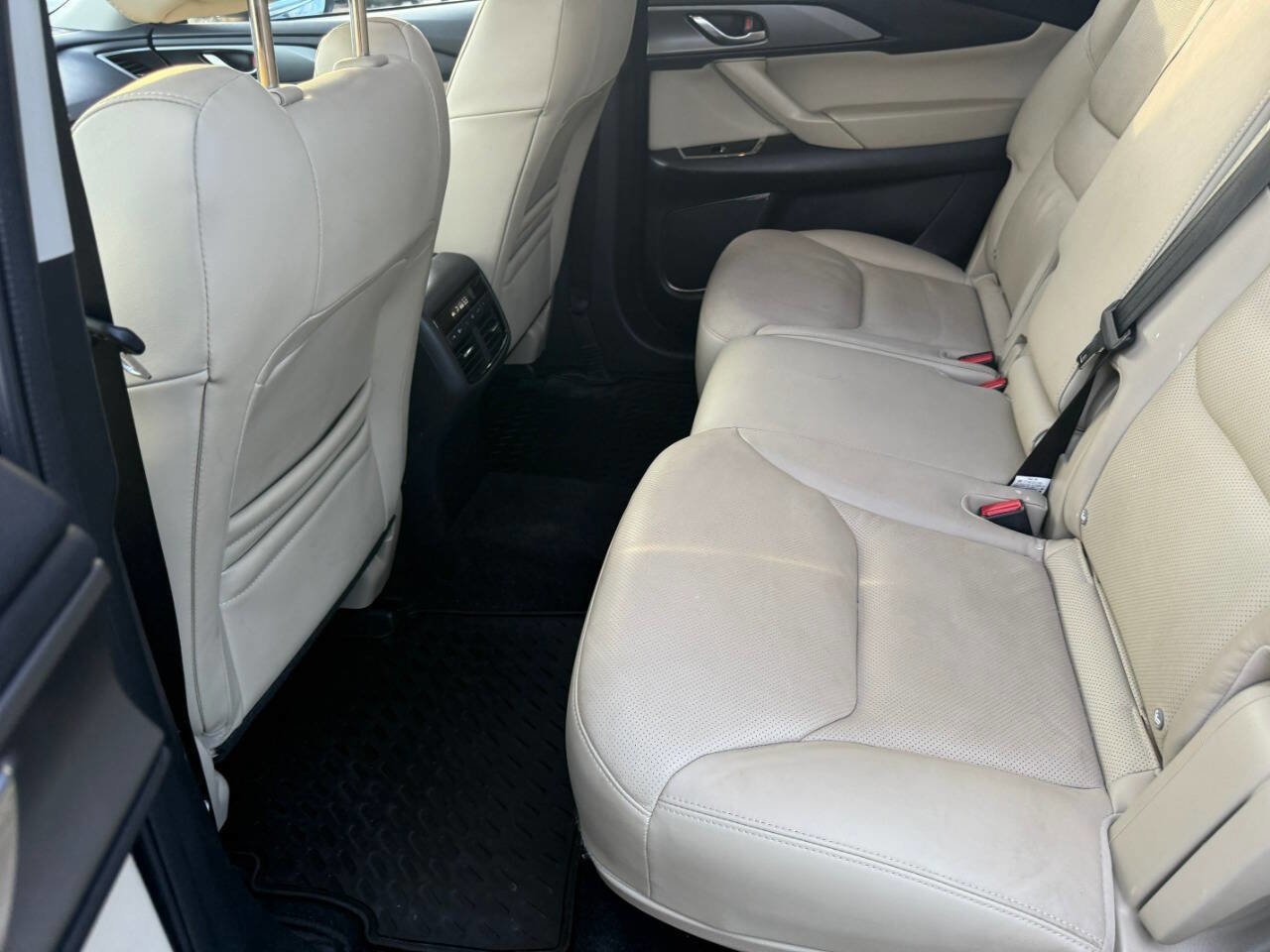 Used 2019 MAZDA CX-9 Touring w/ Touring Premium Package image 21