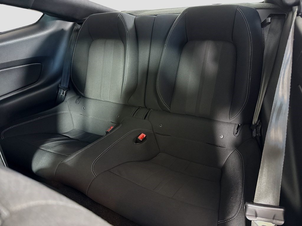 Used 2018 Ford Mustang Coupe RWD image 22