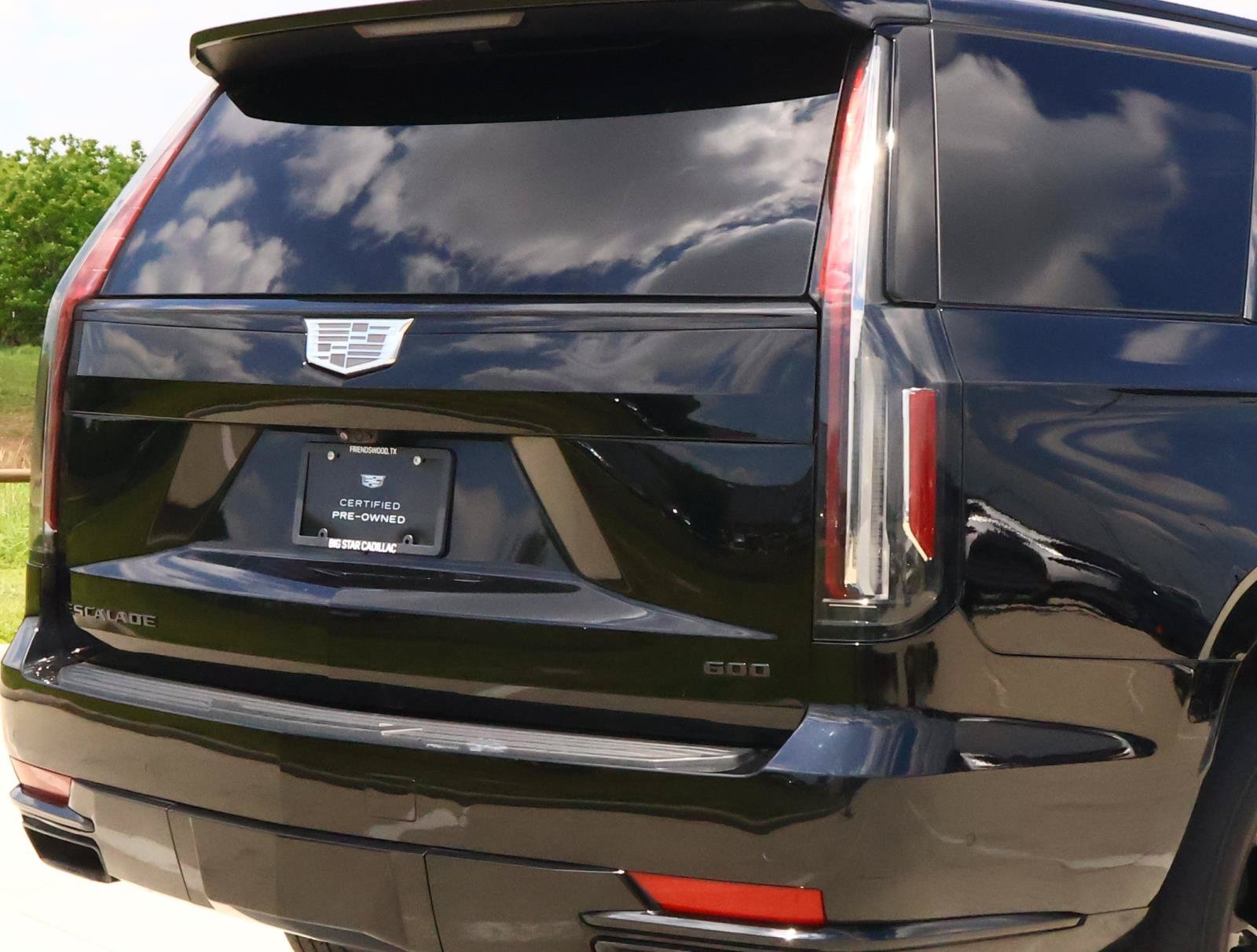 Used 2024 Cadillac Escalade Sport w/ LPO, ONYX Package AWD/4WD image 11