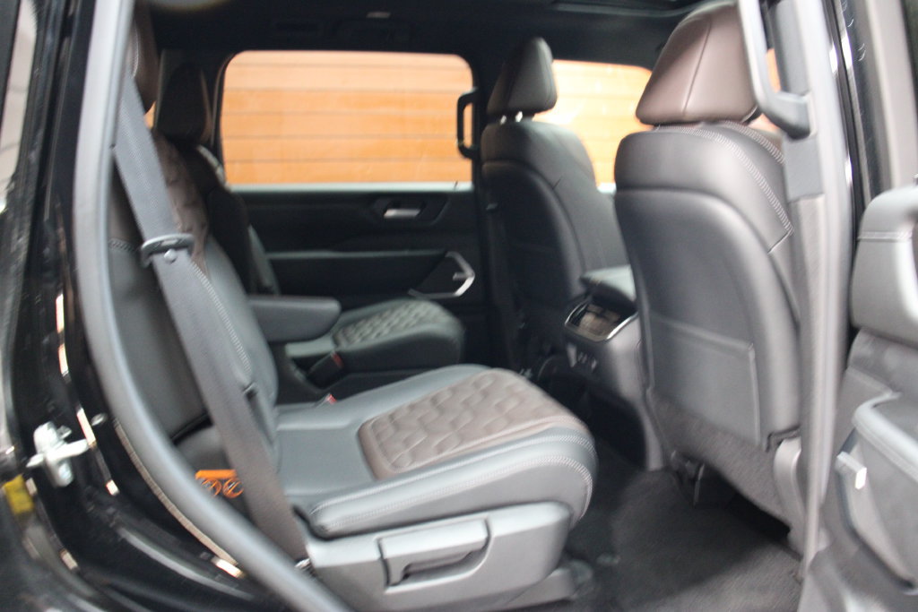 New 2026 Nissan Armada Platinum w/ Convenience Package RWD image 12