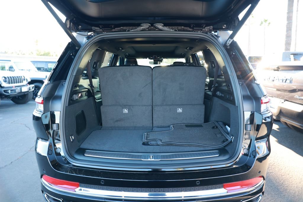 New 2025 Jeep Grand Cherokee L Overland image 34