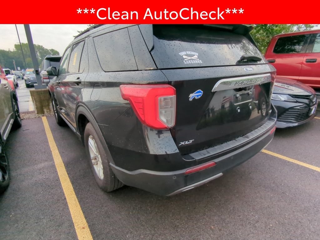 Used 2020 Ford Explorer XLT w/ Equipment Group 202A AWD/4WD image 4