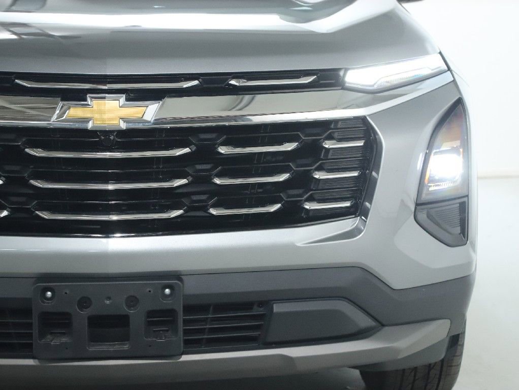 Used 2025 Chevrolet Equinox LT FWD image 7