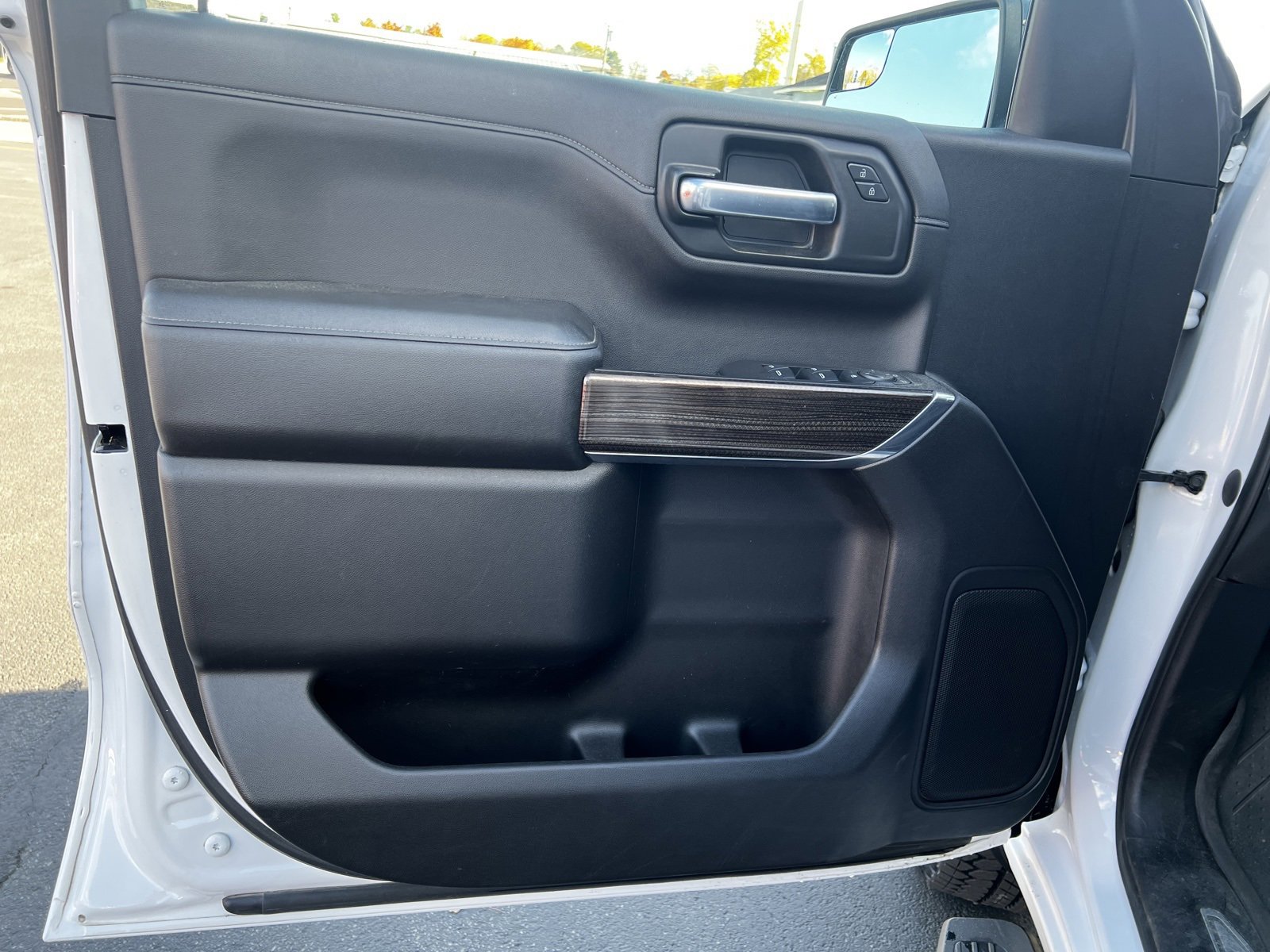 Used 2020 Chevrolet Silverado 1500 LT Trail Boss image 10