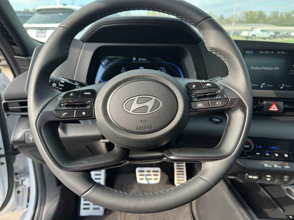 New 2025 Hyundai Elantra Sport image 14