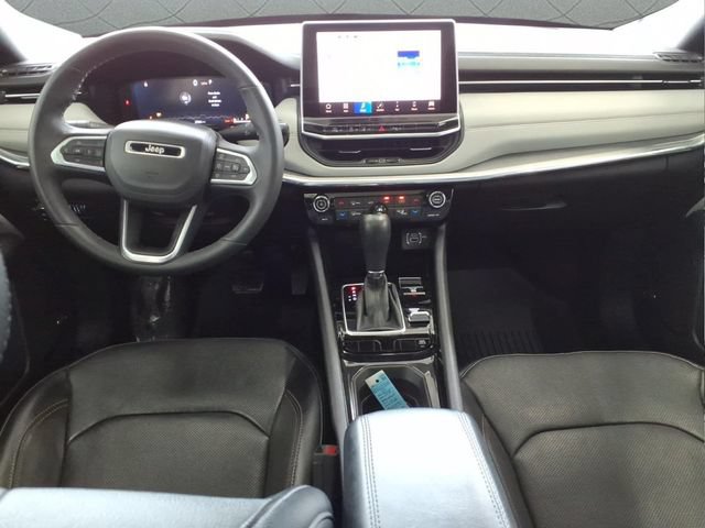 Used 2023 Jeep Compass Limited w/ Elite Group AWD/4WD image 19