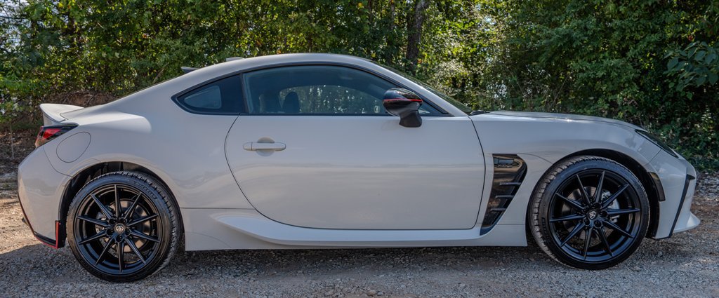 Used 2024 Toyota GR86 Premium RWD image 6