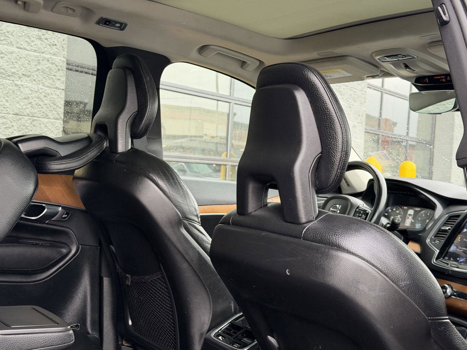 Used 2022 Volvo XC90 T6 Momentum w/ Climate Package AWD/4WD image 46
