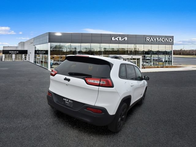 Used 2018 Jeep Cherokee Limited w/ High Altitude Package FWD image 3