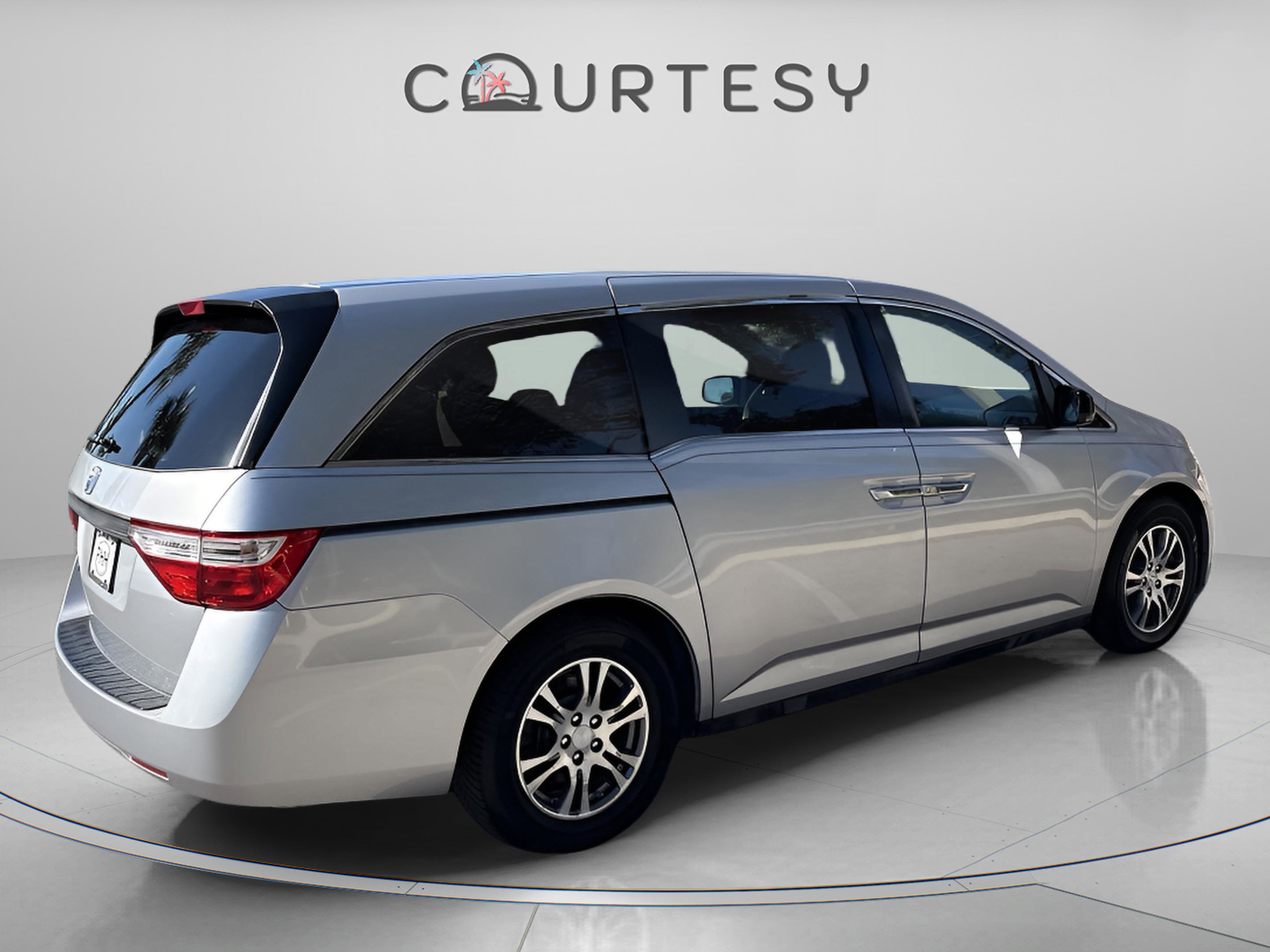 Used 2013 Honda Odyssey EX image 7
