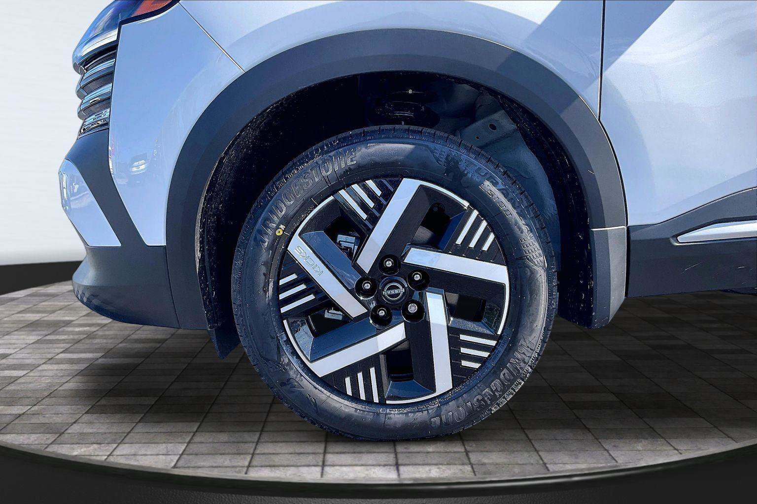 New 2026 Nissan Kicks SV w/ SV Premium Package FWD image 12
