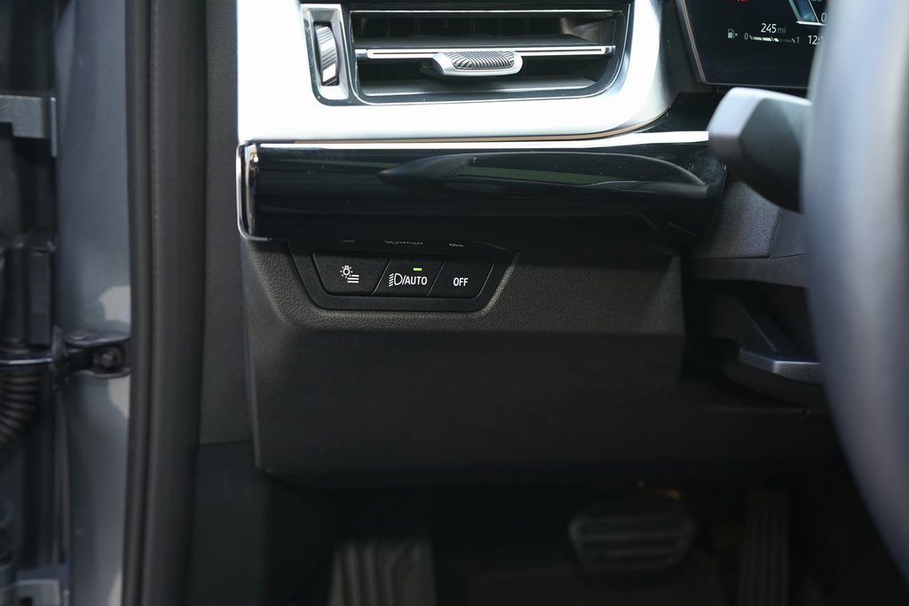 Used 2025 BMW X2 xDrive28i image 21