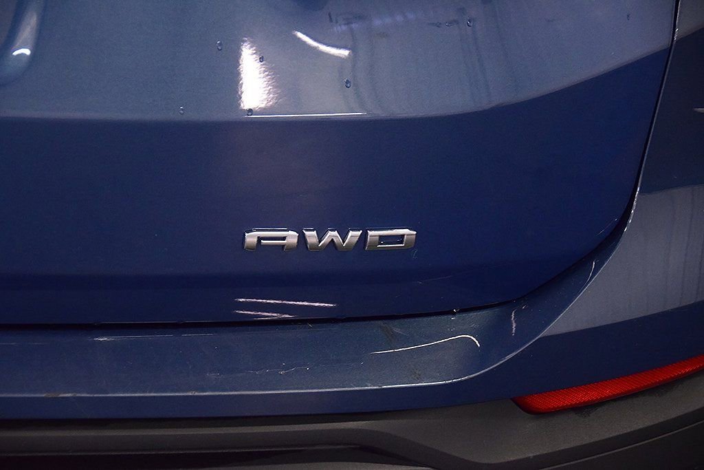 Used 2024 GMC Terrain SLE image 13