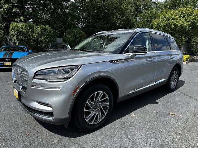 Certified 2024 Lincoln Aviator AWD w/ Elements Package image 9