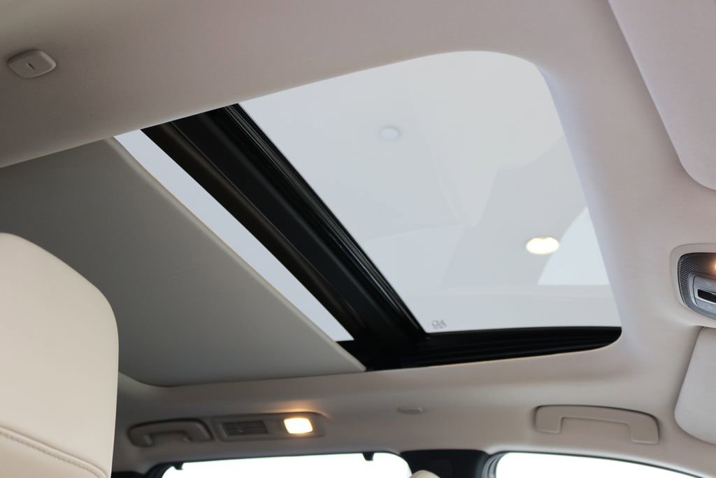 Certified 2025 INFINITI QX60 Luxe image 45