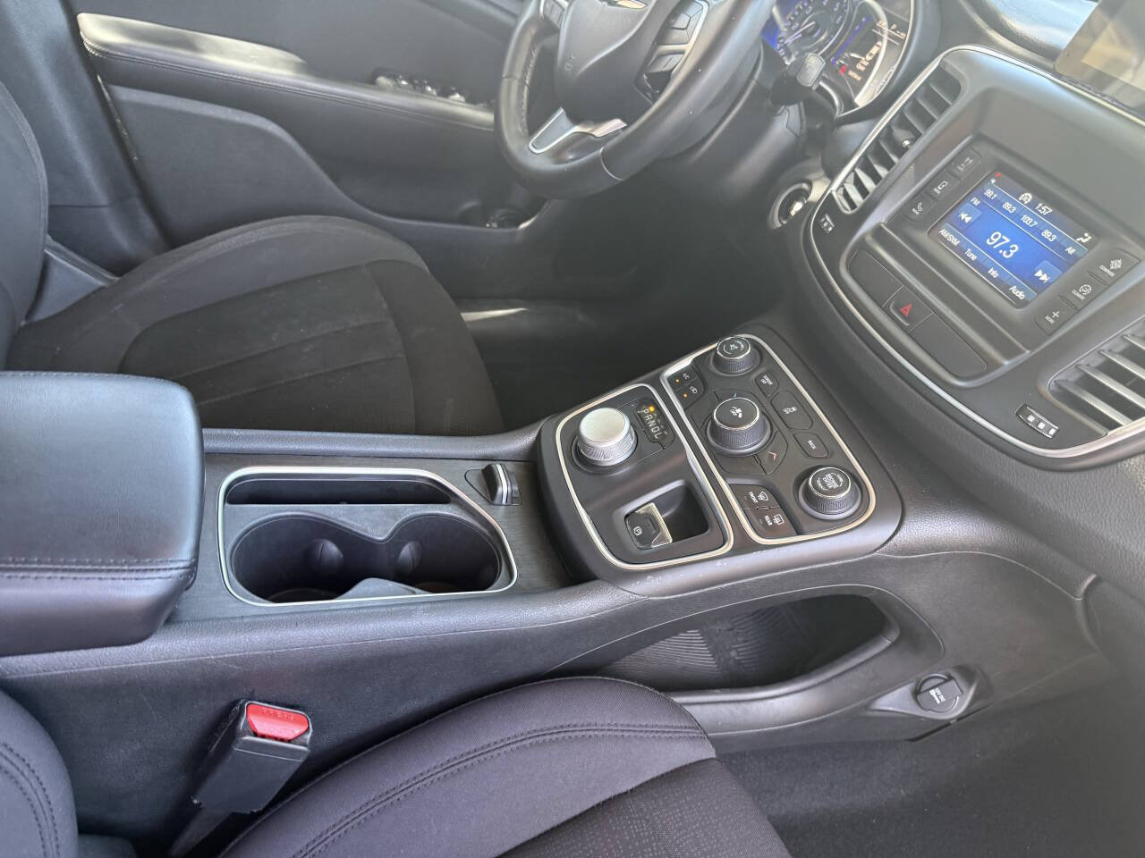 Used 2015 Chrysler 200 Limited w/ Convenience Group FWD image 11