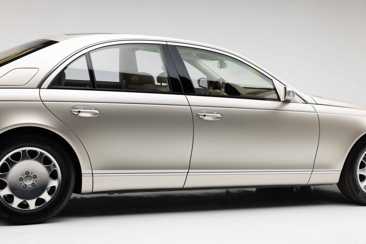 Used 2004 Maybach 57 RWD image 31