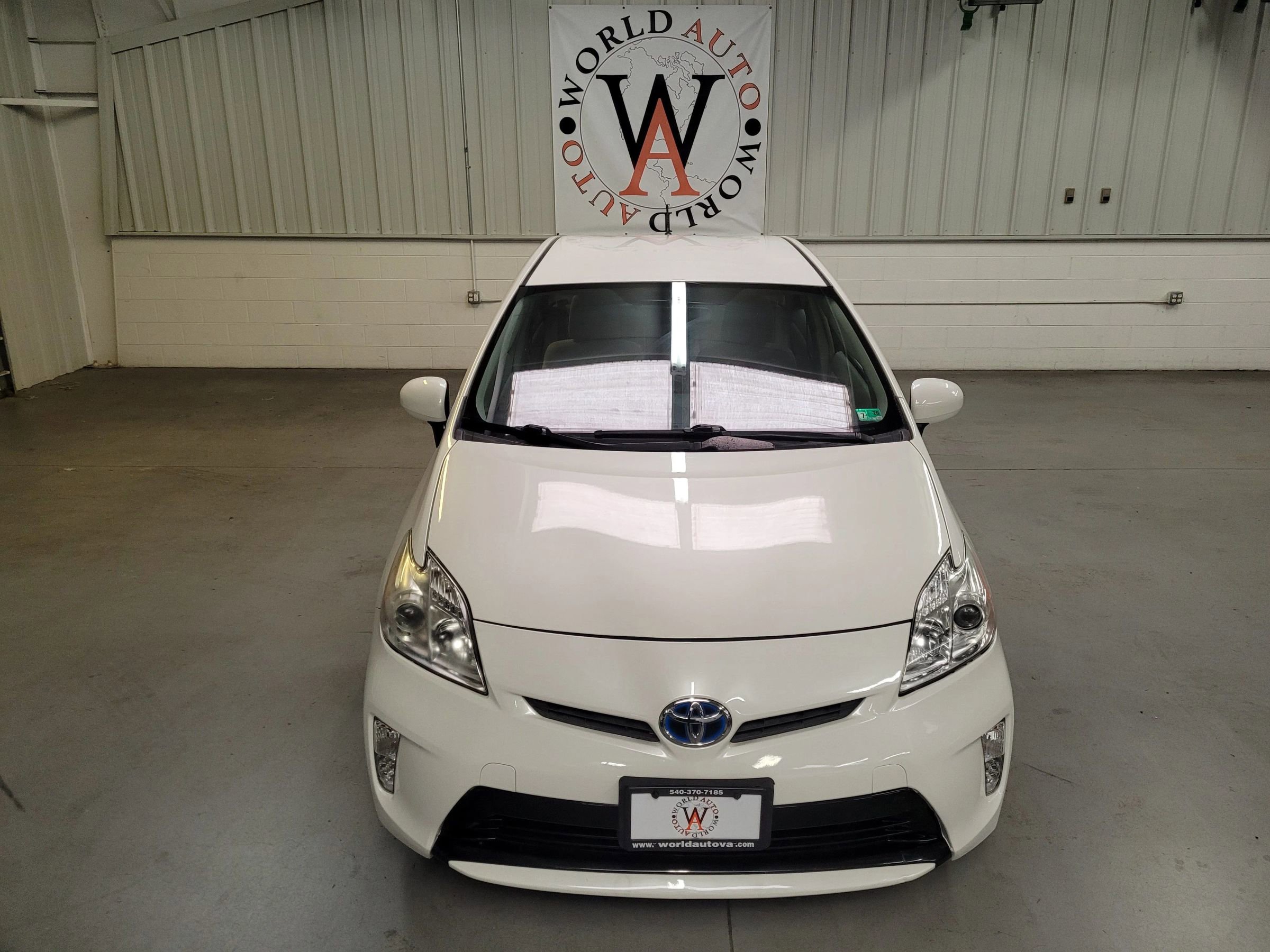 Used 2015 Toyota Prius Two image 12