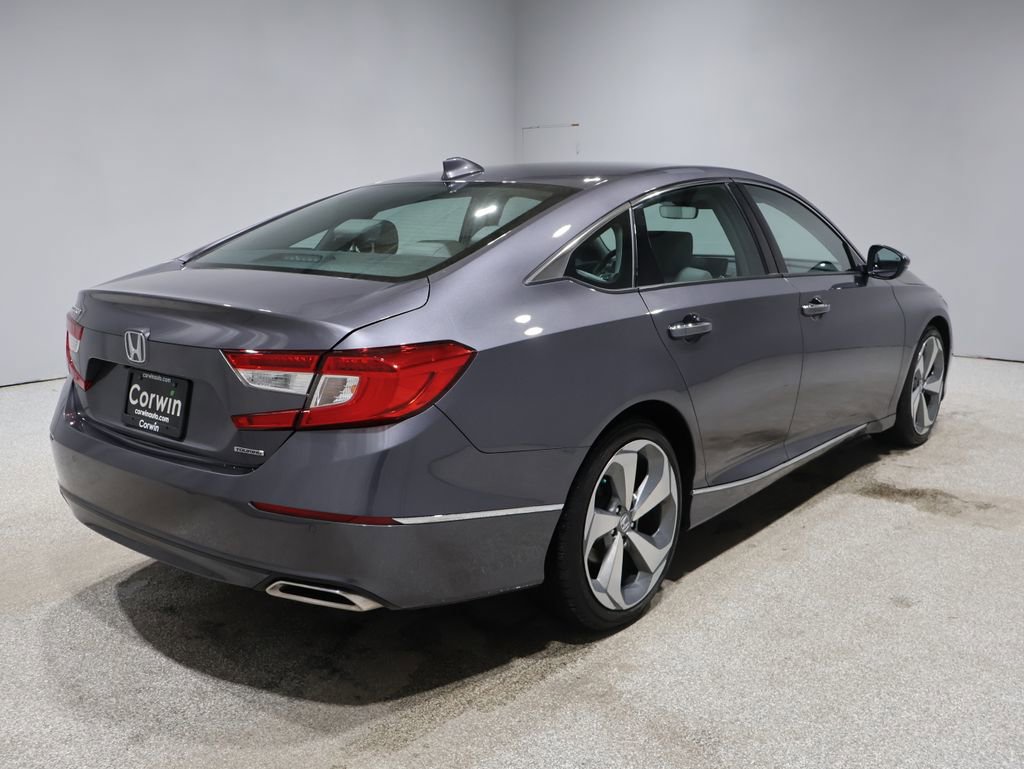Used 2018 Honda Accord Touring video 2
