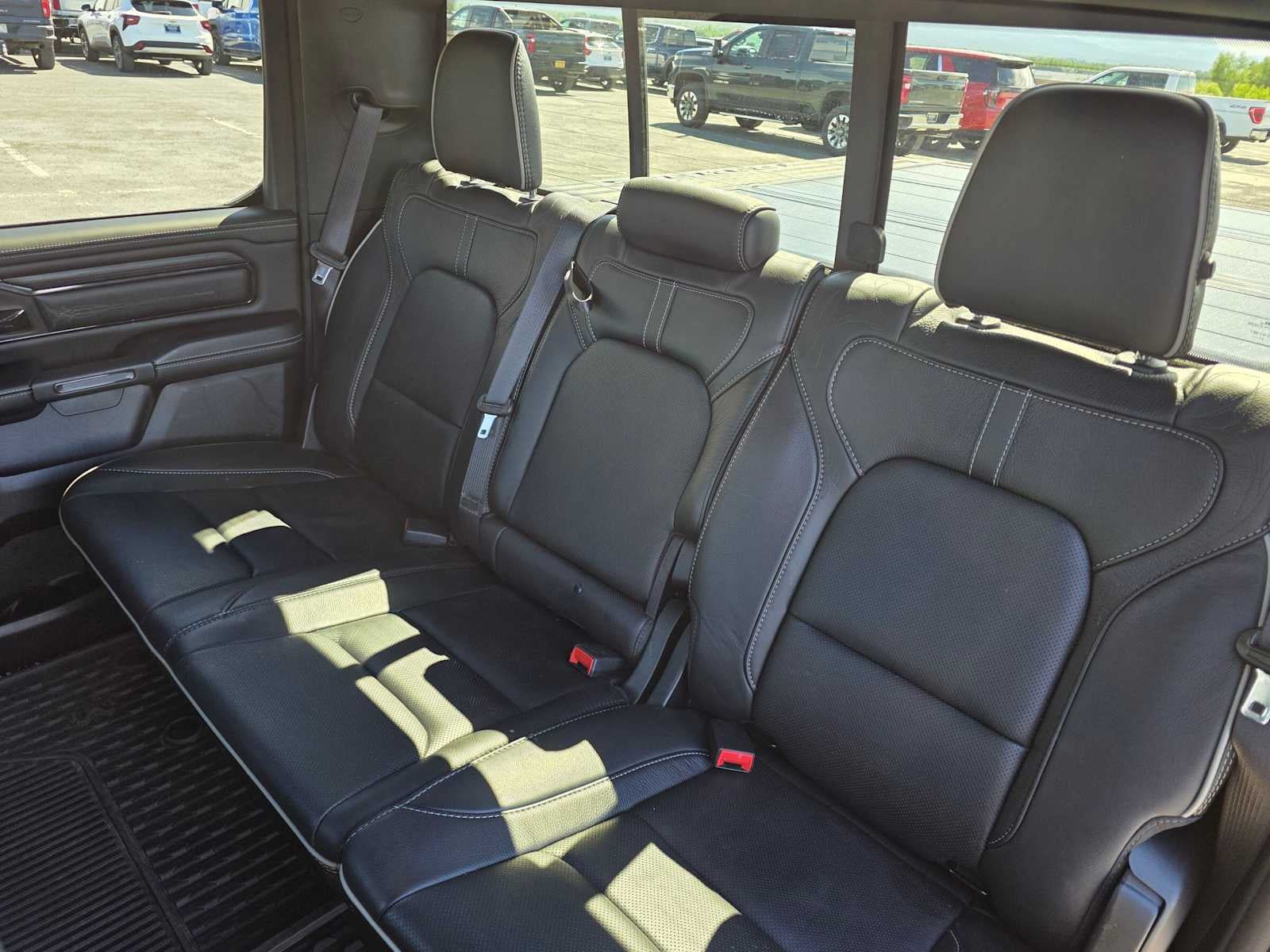 Used 2022 RAM 1500 Limited AWD/4WD image 16