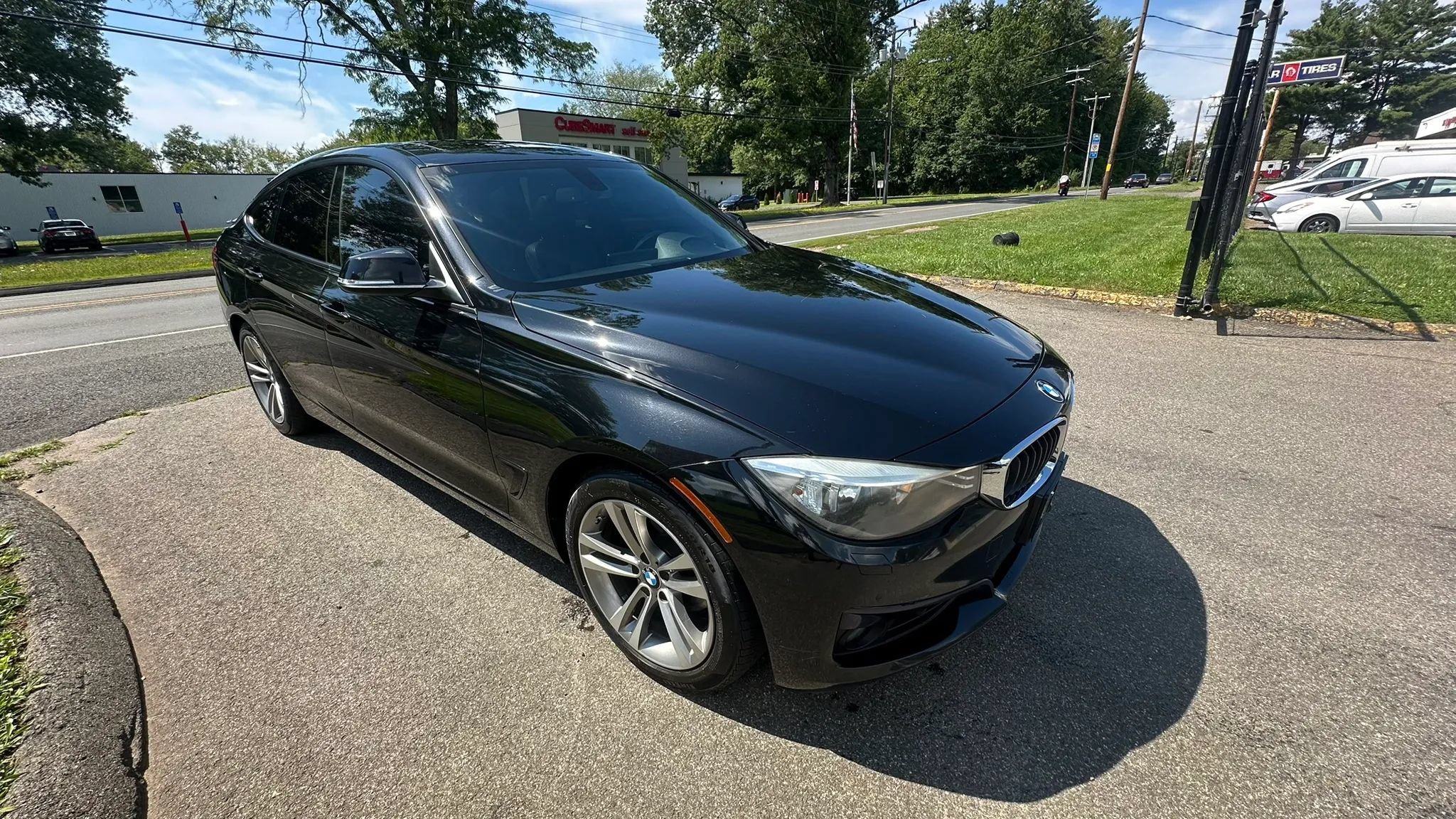 Used 2016 BMW 328i Gran Turismo xDrive AWD/4WD image 3