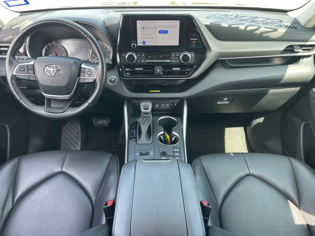 Used 2023 Toyota Highlander XLE FWD image 36
