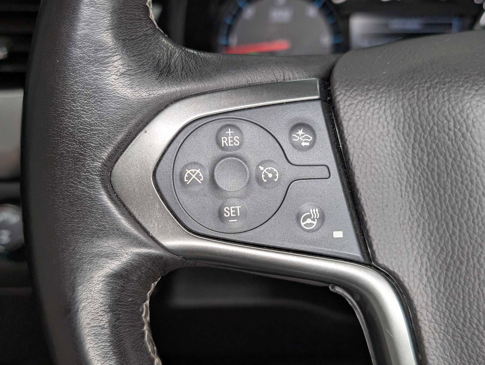 Used 2020 Chevrolet Suburban LT image 38