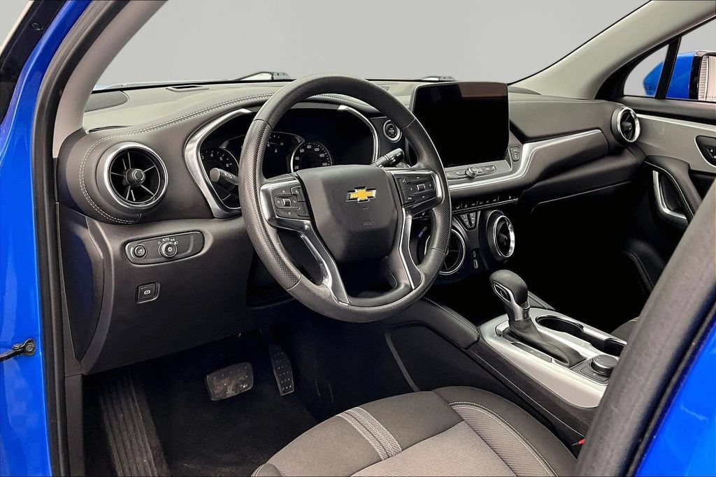 Used 2024 Chevrolet Blazer LT FWD image 14